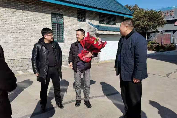 喜迎新春，南莫鎮(zhèn)領(lǐng)導(dǎo)到我公司慰問走訪